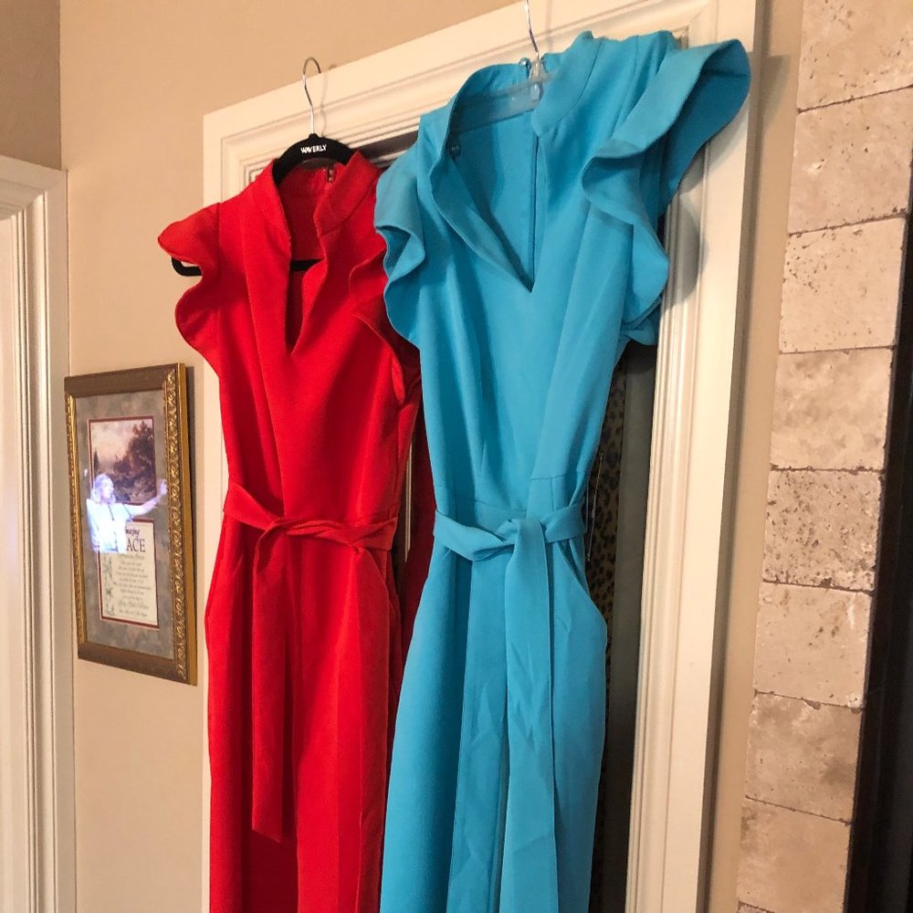 MADIE RUFFLED-SHOULDER JUMPSUIT - 7TH AVENUE